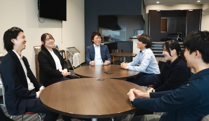 社員インタビューの様子